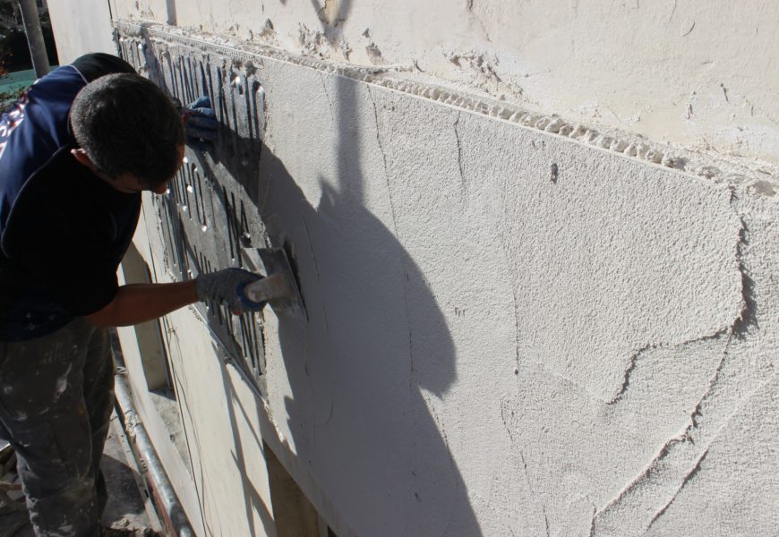 Martxan daude sinbologia frankista hiriko kaleetatik erretiratzeko lanak