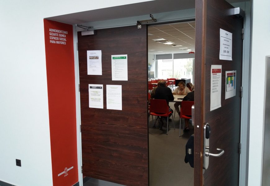 Eskutitzen bitartez iristen den konpainia