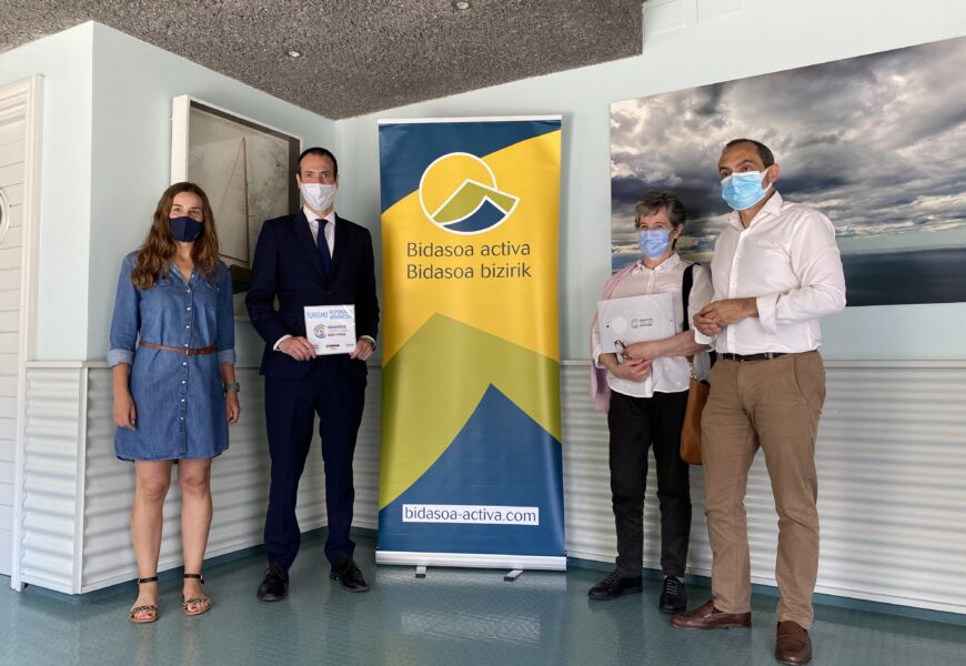 Eskualdeko hamabi turismo-eragileak bat egin dute Euskadiko Turismoaren Kode Etikoarekin