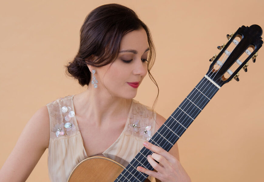 Ekaterina Záytsevak gitarra klasikoko kontzertua eskainiko du, Anaka Kofradia Kultur Elkarteak antolatuta Ekaterina Záytsevak gitarra klasikoko kontzertua eskainiko du, Anaka Kofradia Kultur Elkarteak antolatuta