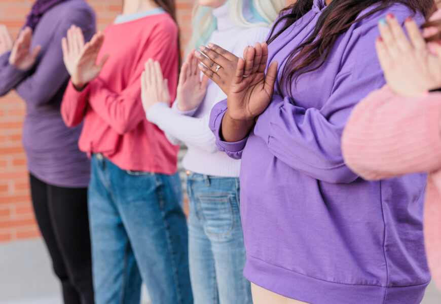 M8 Asanblada Feminista Bidasoa performance bat antolatzen ari da azaroaren 25erako