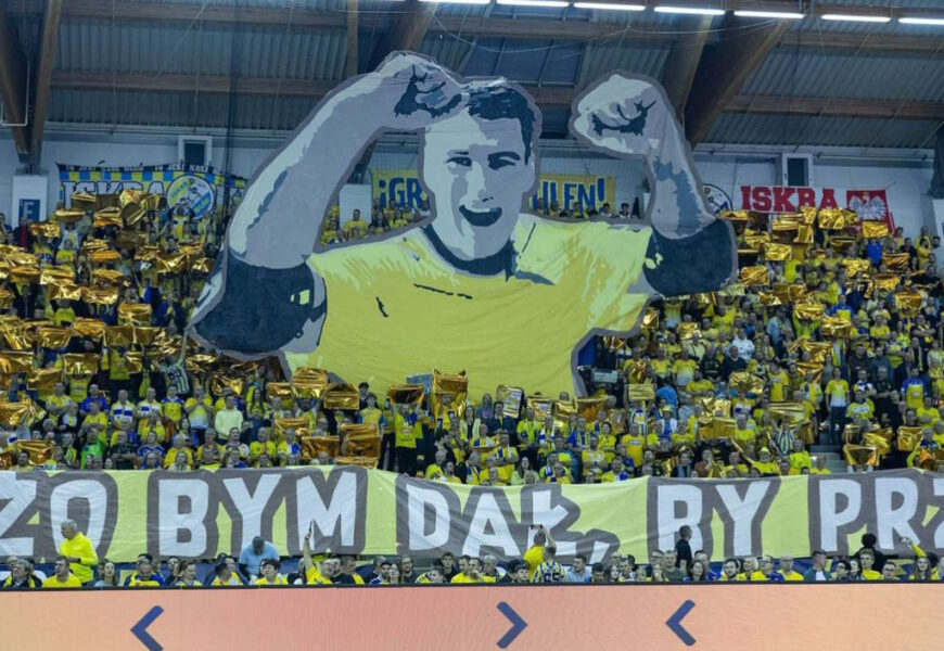 KS Kielcek Julen Aginagalderi omenaldia egin dio