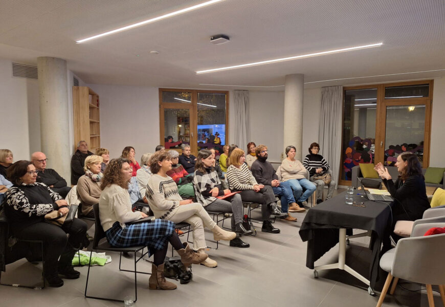 Ana Galdósek Berpizkunde amaierako espazio femeninoak aztertu ditu I. Julia Iruretagoyena bekari esker Ana Galdósek Berpizkunde amaierako espazio femeninoak aztertu ditu I. Julia Iruretagoyena bekari esker