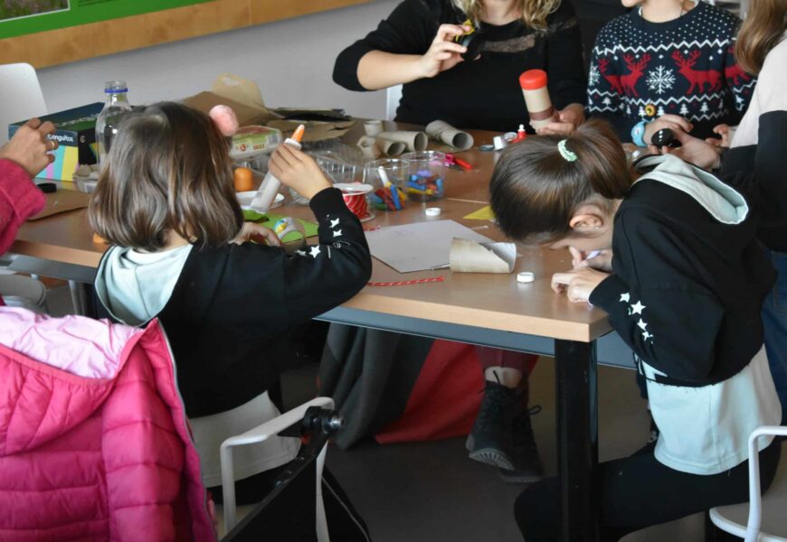 Ekoetxea Txingudik Eguberrietako apaingarri jasangarriak sortzeko tailerra antolatu du iganderako