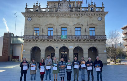 Asteazkenetik aurrera banatuko da 2025eko udal egutegia