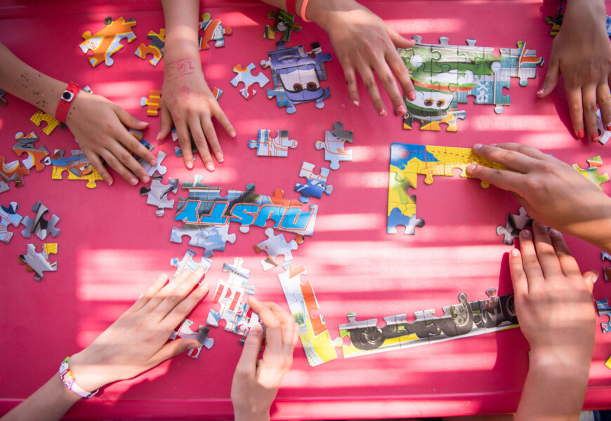 Santiagoko Deabruak familientzako Gabonetako lehen puzzle lehiaketa antolatu du Santiagoko Deabruak familientzako Gabonetako lehen puzzle lehiaketa antolatu du