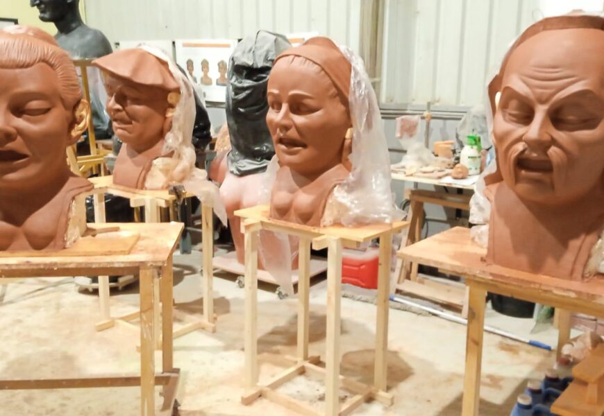 Irun’go Atsegiñak zortzi buruhandi berri sortu ditu jatorrizkoen itxura berreskuratuz