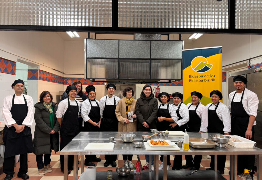 Bidasoa bizirikek Errotu programa abiatu du pertsona migratzaileen lan-inklusioa bultzatzeko Bidasoa bizirikek Errotu programa abiatu du pertsona migratzaileen lan-inklusioa bultzatzeko