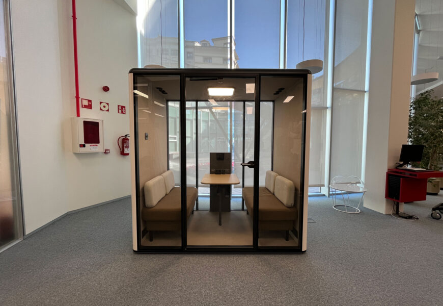 CBA liburutegian zarata murrizteko bi kabina instalatu dira