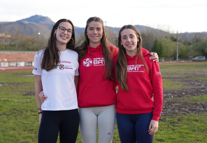 Bidasoa Atletiko Taldeko neskak Iberdrola Kopan lehiatu dira euren lorpenei esker Bidasoa Atletiko Taldeko neskak Iberdrola Kopan lehiatu dira euren lorpenei esker