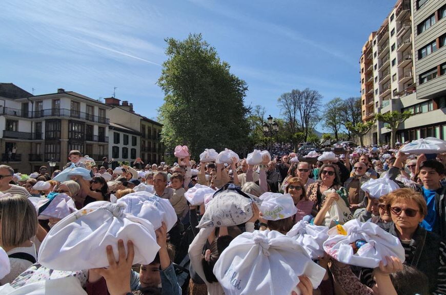 Opilak goratuz ospatu dute berriro San Marko eguna Irunen Opilak goratuz ospatu dute berriro San Marko eguna Irunen