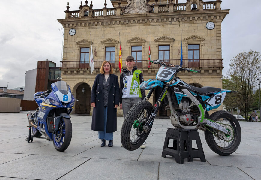 Ethan Ramírezek motoziklismo denboraldi berriaren aurkezpena egin du gaur Irunen