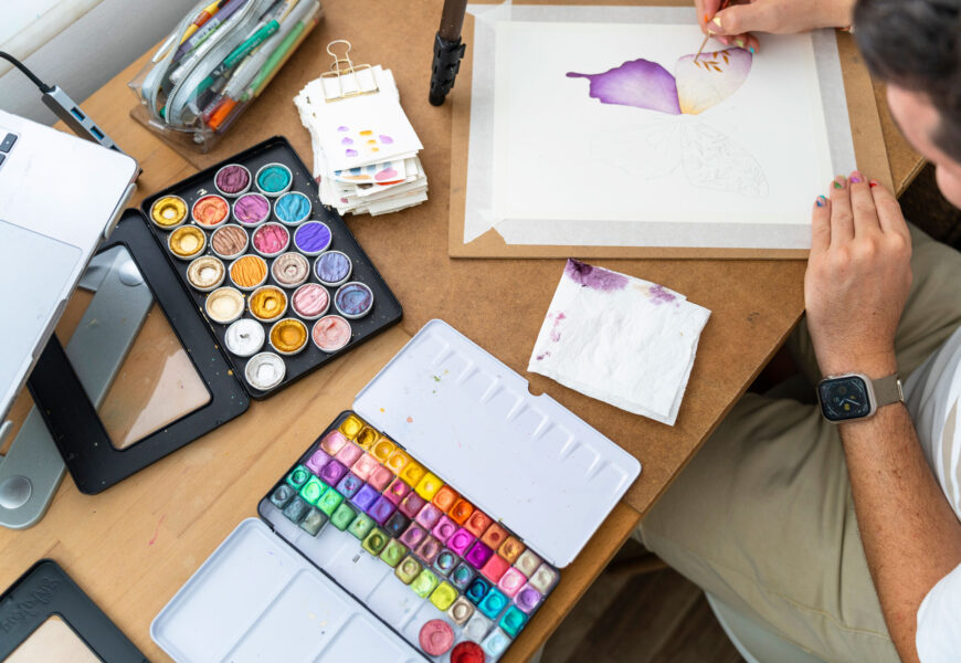 Maiatzak marrazketa eta zeramika teknika berriak deskubritzeko ikastaroak dakartza