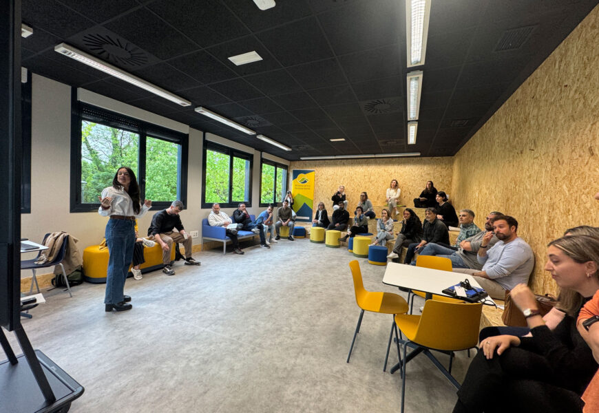 Bidasoa bizirikek adimen artifiziala kultura eta sormenetik lantzeko jardunaldia antolatu du Bidasoa bizirikek adimen artifiziala kultura eta sormenetik lantzeko jardunaldia antolatu du