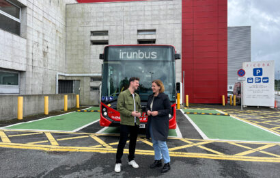 Irun hiriko autobus flota osorik elektrifikatu duen Euskadiko lehen udalerria da