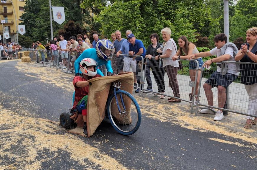 Ekitaldiz jositako asteburua jaiei hasiera ofiziala eman aurretik Ekitaldiz jositako asteburua jaiei hasiera ofiziala eman aurretik