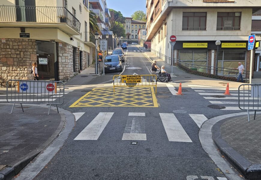 Pikoketa kalea itxita egongo da abuztuaren 18ra bitarte konponketa lanak egiteko Pikoketa kalea itxita egongo da abuztuaren 18ra bitarte konponketa lanak egiteko