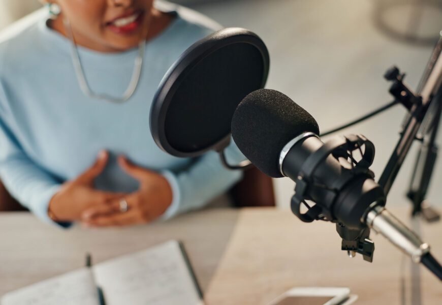 Asun Casasola Ipuin Labur Lehiaketako lanei ahotsa jarriko die Txingudiko Elkarte Feministaren tailer berriak