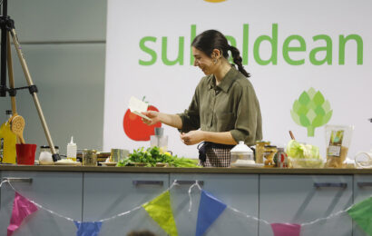 Be Veggie jaialdi beganoa aurtengo programaren berri ematen hasi da Be Veggie jaialdi beganoa aurtengo programaren berri ematen hasi da