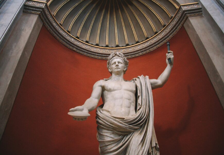 Klaudio: Baztertua izatetik inperioa gobernatzera Klaudio: Baztertua izatetik inperioa gobernatzera