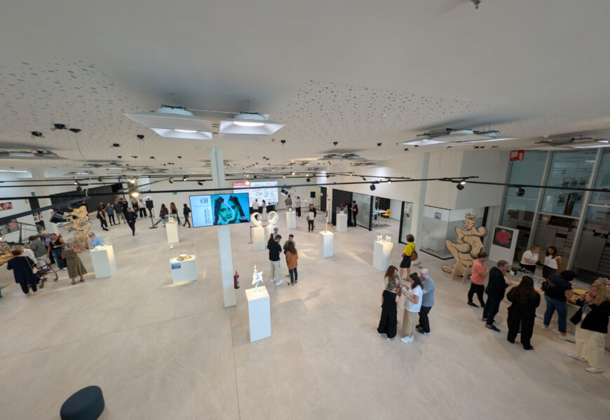 Jon Benet irundarraren “Reencuentro” erakusketa urtarrilaren 3ra arte luzatuko da CBAn Jon Benet irundarraren “Reencuentro” erakusketa urtarrilaren 3ra arte luzatuko da CBAn