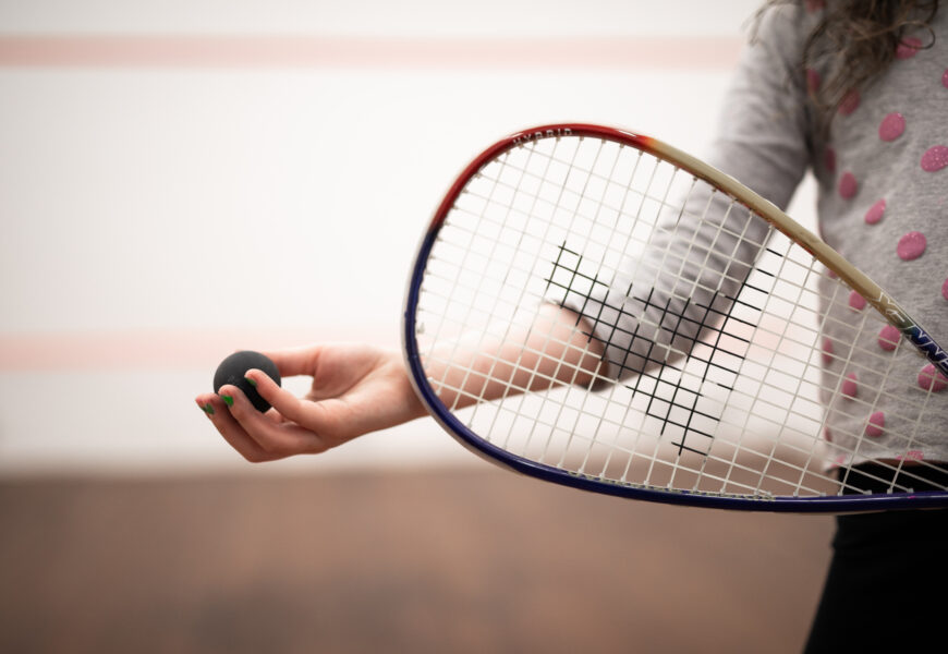 Lur Alai Squash klubak emakumeak squashera gerturatzeko doako ikastaroak proposatzen ditu