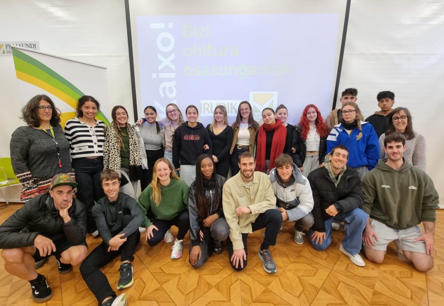 Bizi-ohitura osasungarriek minbiziaren prebentzioan duten garrantzia landu dute Plaiaundi LHIIn