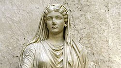 Emakumeen identitatea erromatar munduan