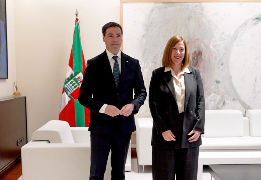 Labordak Irunen “mugako berezitasuna” aitortzeko eskatu dio Pradales lehendakariari