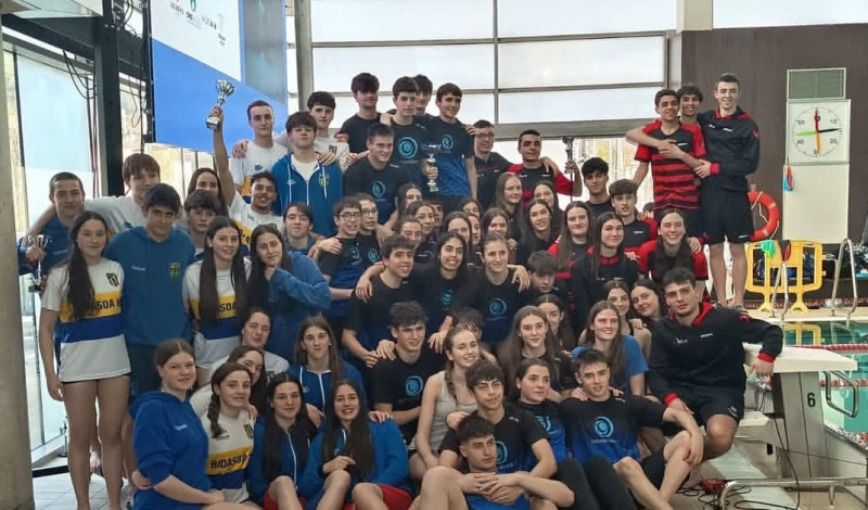 Bidasoa XXI Igeriketa Taldeko gazteak bigarren postuan sailkatu dira Gipuzkoako Kopan