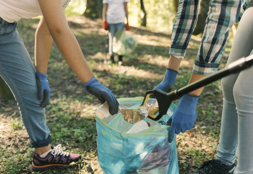 Irungo DBHko 200 ikaslek 85kg hondakin bildu dituzte hiriko parkeetan egindako garbiketa komunitarioetan Irungo DBHko 200 ikaslek 85kg hondakin bildu dituzte hiriko parkeetan egindako garbiketa komunitarioetan