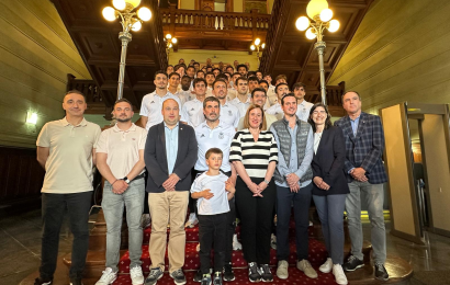 Irungo Udalak harrera egin dio Real Unióni 1. RFEF mailarako igoera lortu ondoren