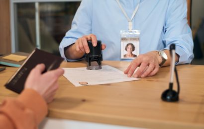 400 eskaera baino gehiago jaso ditu jada Irungo Udalak migratzaileen ezohiko erregularizazio-prozesuan