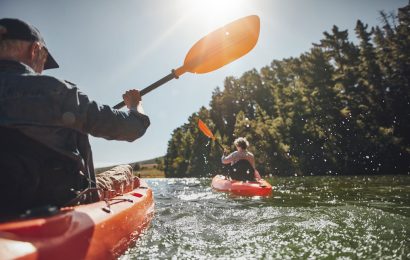 Bidasoa ibaia piraguaz eta barrendik ezagutzeko aukera proposatzen du Ekoetxea Txingudik