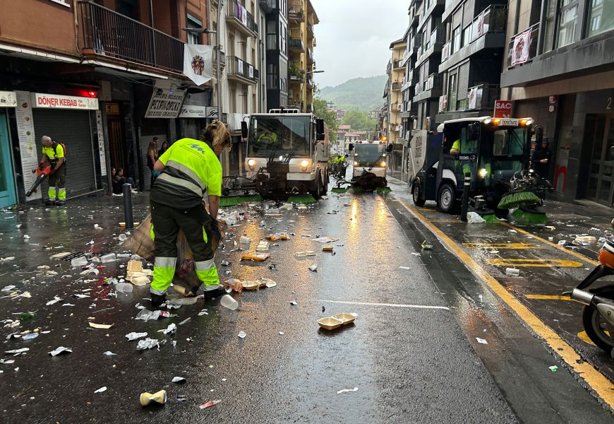 Txingudiko Zerbitzuak-ek ia milioi bat kilo hondakin bildu ditu jaietan, gaikako bilketa indartuz
