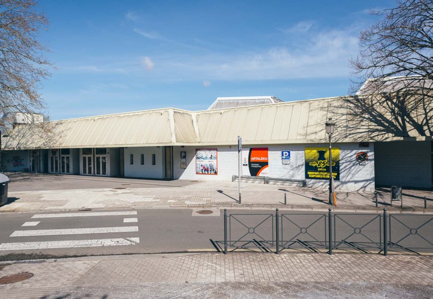 Artaleku Kiroldegiko barneko igogailua zerbitzuz kanpo egongo da abuztuaren 31tik irailaren amaierara arte