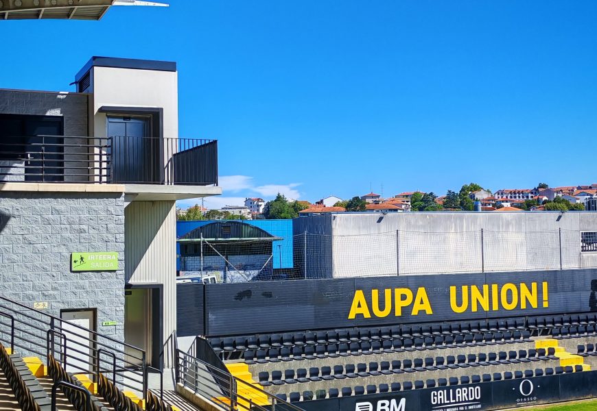 Prest dago Stadium Galeko harmaila nagusiko igogailu berria 2026/2027 denboraldiari ekiteko
