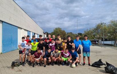 Kirola eta ingurumen-zaintza uztartu dituzte Gainberri ikastetxeko ikasleek Bidasoa ibaian