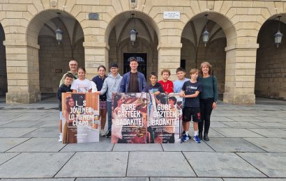‘Gure gazteek badakite’ kontsumo jasangarria bultzatzeko sentsibilizazio-kanpaina aurkeztu da